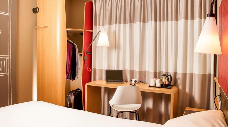 Ibis Cambridge Central Station Room
