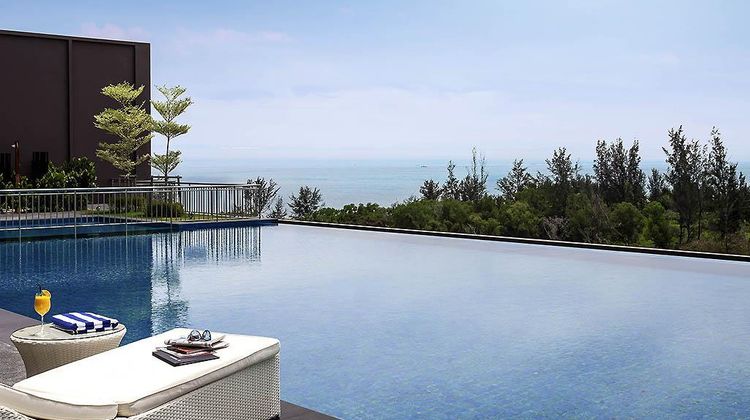 Pullman Miri Waterfront Pool