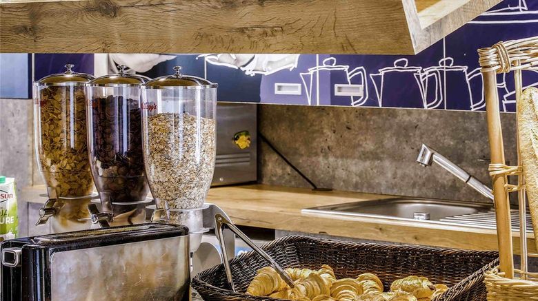 <b>Ibis Budget Orly Aeroport Restaurant</b>. Images powered by <a href="https://iceportal.shijigroup.com/" title="IcePortal" target="_blank">IcePortal</a>.