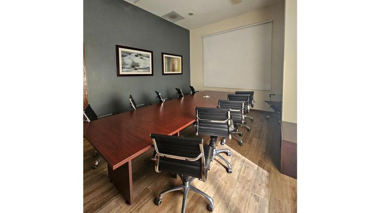 <b>Best Western Plus Chihuahua Juventud Meeting</b>. Images powered by <a href="https://iceportal.shijigroup.com/" title="IcePortal" target="_blank">IcePortal</a>.