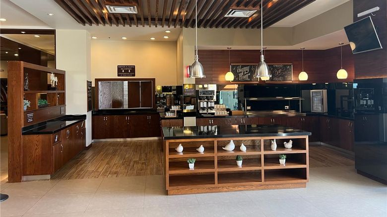 <b>Best Western Plus Chihuahua Juventud Restaurant</b>. Images powered by <a href="https://iceportal.shijigroup.com/" title="IcePortal" target="_blank">IcePortal</a>.