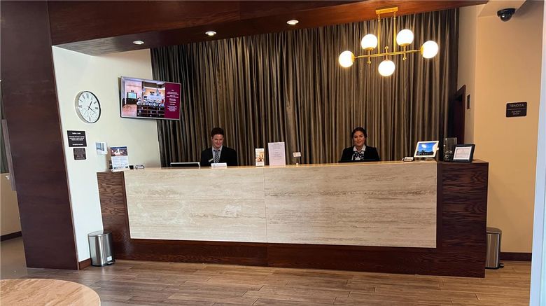 <b>Best Western Plus Chihuahua Juventud Lobby</b>. Images powered by <a href="https://iceportal.shijigroup.com/" title="IcePortal" target="_blank">IcePortal</a>.
