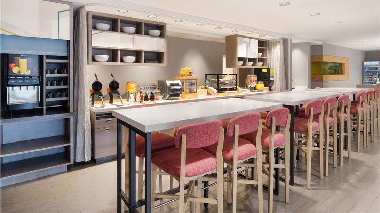 Home2 Suites by Hilton Alexandria Restaurant