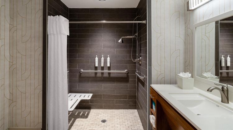 Home2 Suites by Hilton Alexandria Room