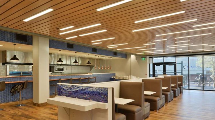 Lismore Hotel Eau Claire - a DoubleTree Restaurant