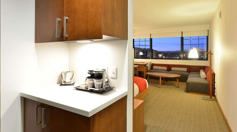 <b>Lismore Hotel Eau Claire - a DoubleTree Room</b>. Images powered by <a href="https://iceportal.shijigroup.com/" title="IcePortal" target="_blank">IcePortal</a>.