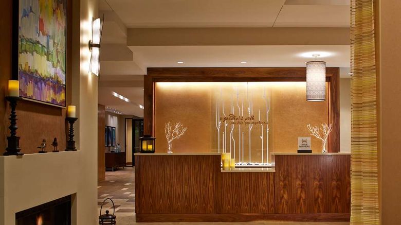 <b>Hilton Garden Inn Boston/Marlborough Lobby</b>. Images powered by <a href="https://iceportal.shijigroup.com/" title="IcePortal" target="_blank">IcePortal</a>.