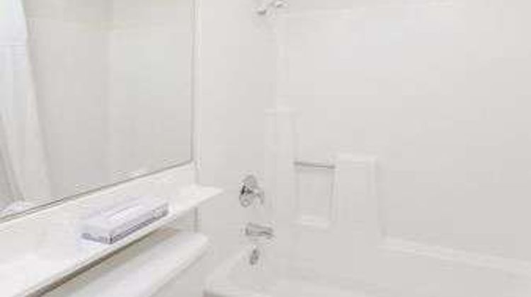 Days Inn San Marcos Room