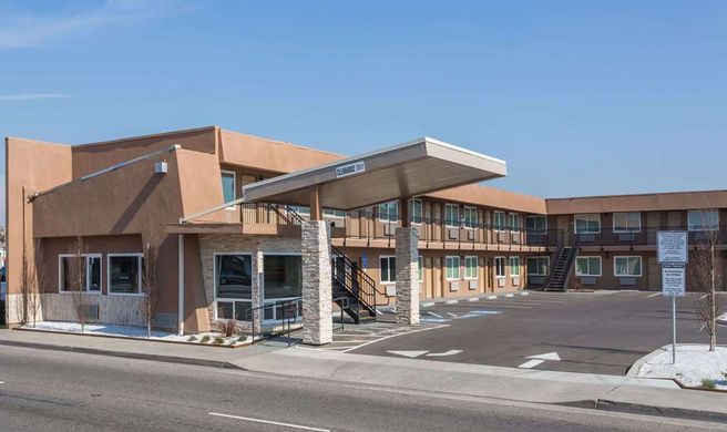 Days Inn Yosemite Area Exterior