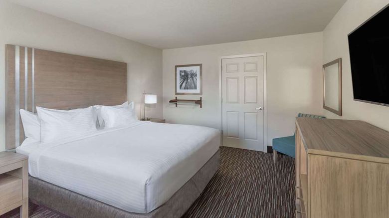 <b>Days Inn Yosemite Area Room</b>. Images powered by <a href="https://iceportal.shijigroup.com/" title="IcePortal" target="_blank">IcePortal</a>.