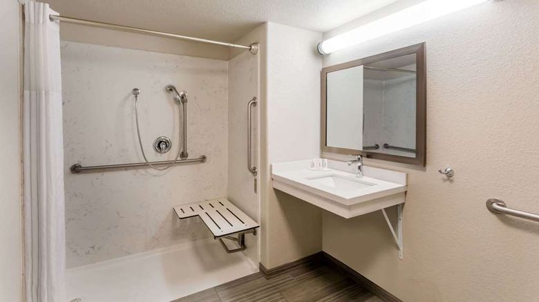 <b>Days Inn Yosemite Area Room</b>. Images powered by <a href="https://iceportal.shijigroup.com/" title="IcePortal" target="_blank">IcePortal</a>.