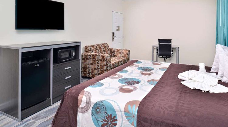 Americas Best Value Inn/Suites Houston Suite