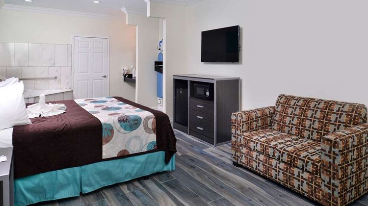 Americas Best Value Inn/Suites Houston Suite