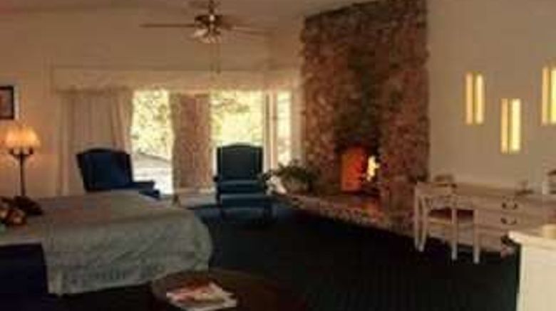 <b>Lake Tahoe Ambassador Lodge Suite</b>. Images powered by <a href="https://iceportal.shijigroup.com/" title="IcePortal" target="_blank">IcePortal</a>.
