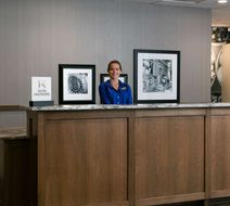 Hampton Inn & Suites Mason City Lobby