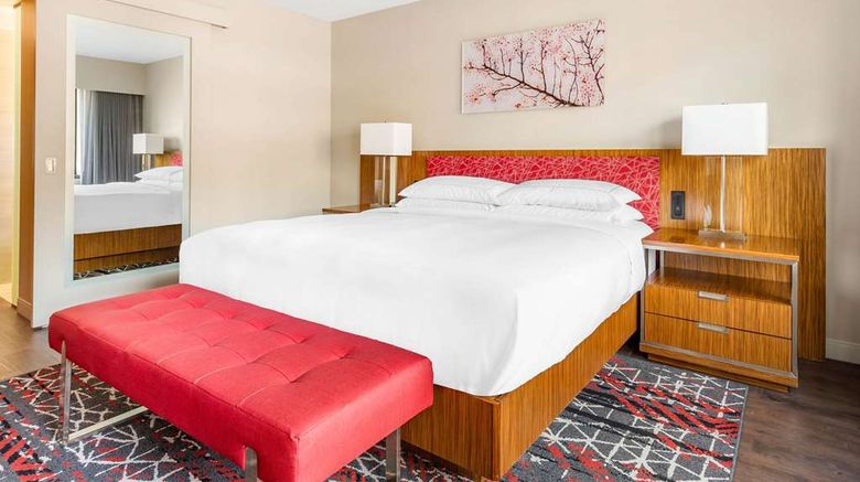 <b>Hilton Club The District Wash DC Room</b>. Images powered by <a href="https://iceportal.shijigroup.com/" title="IcePortal" target="_blank">IcePortal</a>.