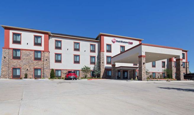 Best Western Plus Wewoka Inn & Suites Exterior