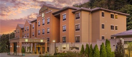 BW Plus Franciscan Square Inn & Suites Exterior
