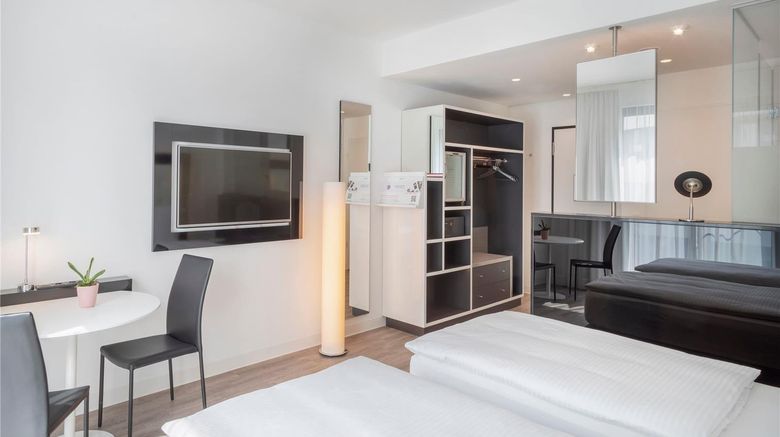 <b>INNSIDE by Melia Frankfurt Ostend Room</b>. Images powered by <a href="https://iceportal.shijigroup.com/" title="IcePortal" target="_blank">IcePortal</a>.