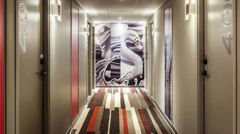 <b>Ibis Saint Quentin en Yvelines Velodrome Room</b>. Images powered by <a href="https://iceportal.shijigroup.com/" title="IcePortal" target="_blank">IcePortal</a>.