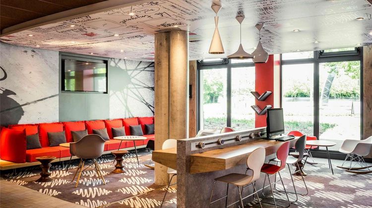 Ibis Saint Quentin en Yvelines Velodrome Exterior