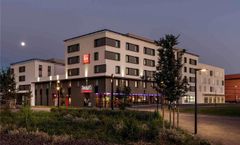 Ibis Saint Quentin en Yvelines Velodrome