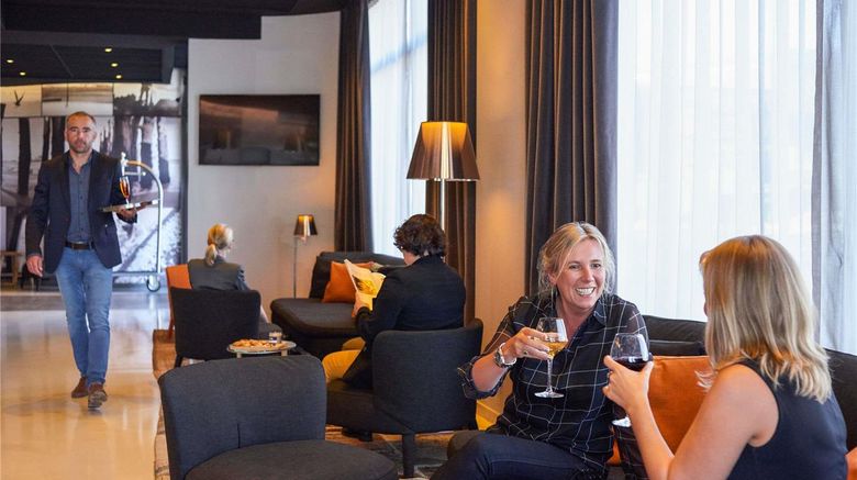 <b>Mercure St Malo Balmoral Hotel Restaurant</b>. Images powered by <a href="https://iceportal.shijigroup.com/" title="IcePortal" target="_blank">IcePortal</a>.