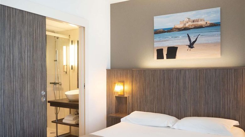 <b>Mercure St Malo Balmoral Hotel Exterior</b>. Images powered by <a href="https://iceportal.shijigroup.com/" title="IcePortal" target="_blank">IcePortal</a>.