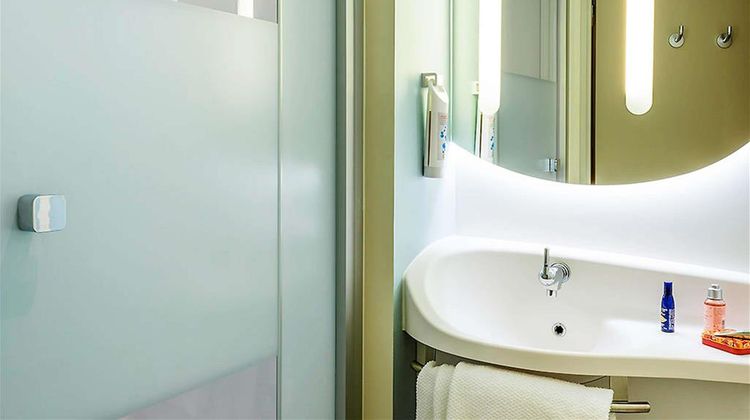Ibis Budget Saint Quentin Room