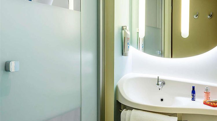 Ibis Budget Saint Quentin Room