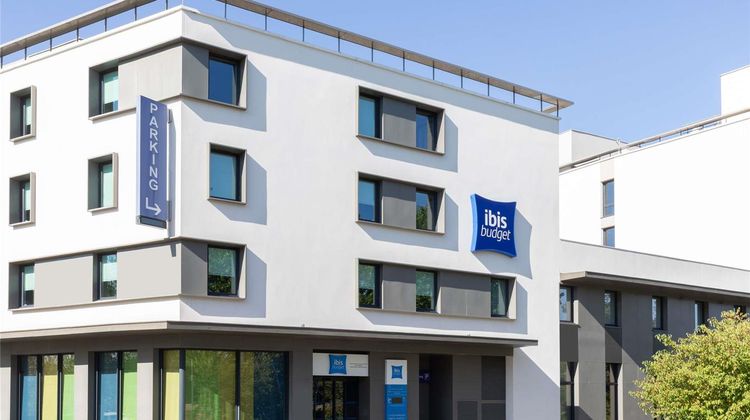 Ibis Budget Saint Quentin Exterior