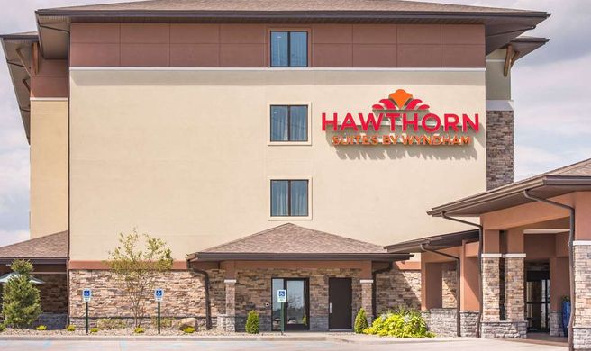 Hawthorn Suites St Clairsville Exterior