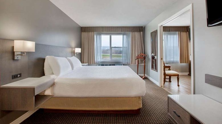 <b>Days Inn & Suites Moncton Room</b>. Images powered by <a href="https://iceportal.shijigroup.com/" title="IcePortal" target="_blank">IcePortal</a>.