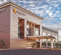 La Quinta Inn & Suites Morgan Hill Exterior