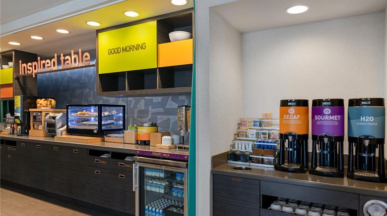 <b>Home2 Suites Milwaukee/Brookfield Restaurant</b>. Images powered by <a href="https://iceportal.shijigroup.com/" title="IcePortal" target="_blank">IcePortal</a>.