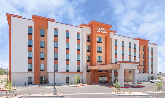 Hampton Inn & Suites Phoenix East Mesa Exterior