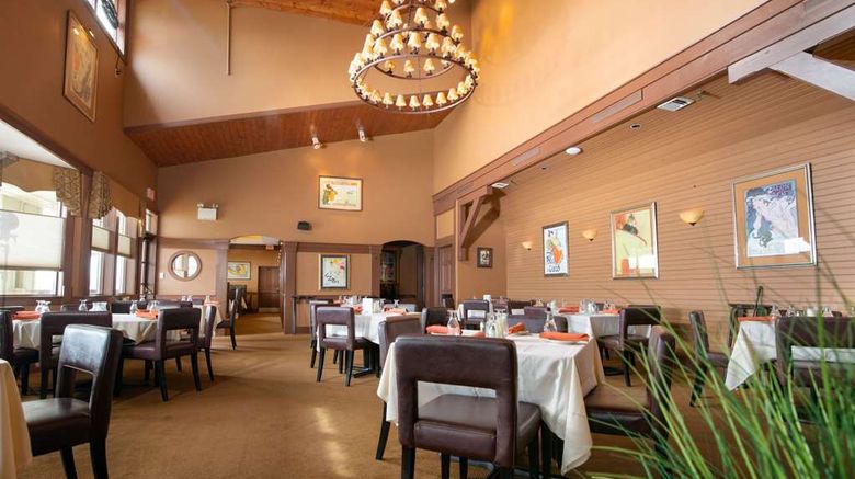 <b>Doubletree by Hilton Racine Harbourwalk Restaurant</b>. Images powered by <a href="https://iceportal.shijigroup.com/" title="IcePortal" target="_blank">IcePortal</a>.