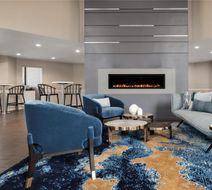 Doubletree by Hilton Racine Harbourwalk Lobby