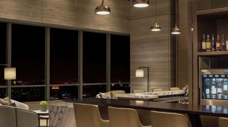 <b>Hilton Jinan South Hotel & Residences Lobby</b>. Images powered by <a href="https://iceportal.shijigroup.com/" title="IcePortal" target="_blank">IcePortal</a>.