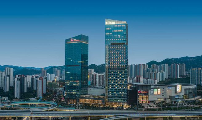 Hilton Jinan South Hotel & Residences Exterior