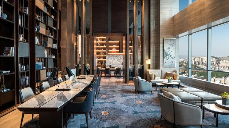 Hilton Jinan South Hotel & Residences Lobby