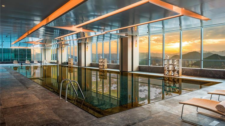 Hilton Jinan South Hotel & Residences Pool