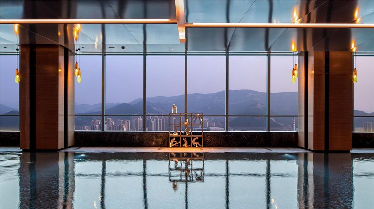 Hilton Jinan South Hotel & Residences Pool