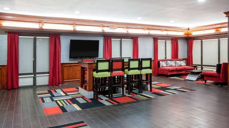 Days Inn & Suites Tyler Lobby