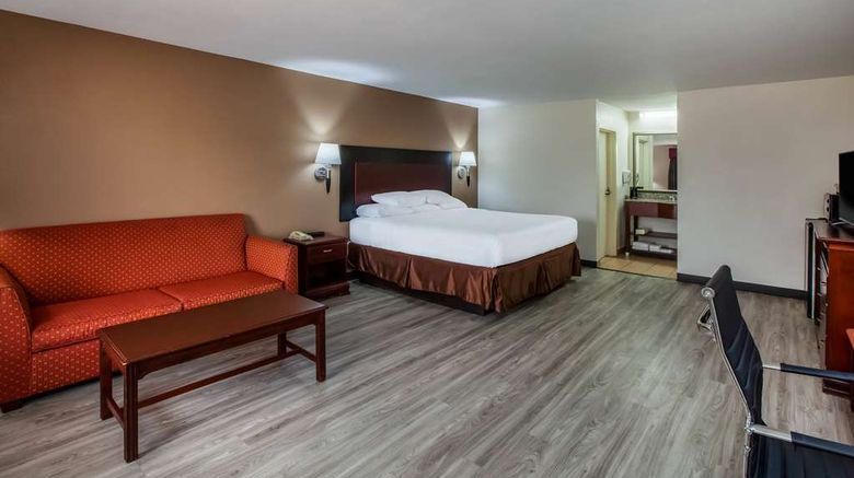 <b>Days Inn & Suites Tyler Room</b>. Images powered by <a href="https://iceportal.shijigroup.com/" title="IcePortal" target="_blank">IcePortal</a>.