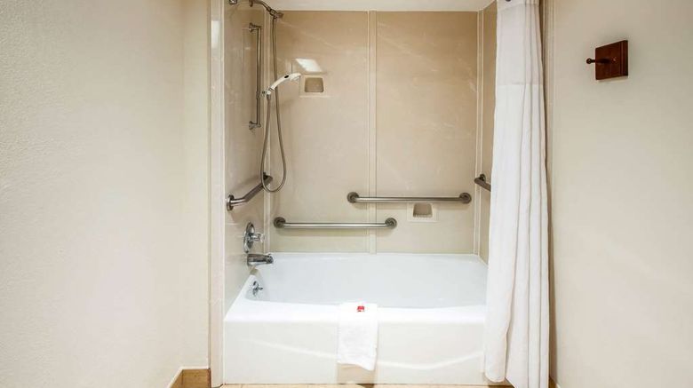 <b>Days Inn & Suites Tyler Room</b>. Images powered by <a href="https://iceportal.shijigroup.com/" title="IcePortal" target="_blank">IcePortal</a>.