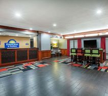 Days Inn & Suites Tyler Lobby