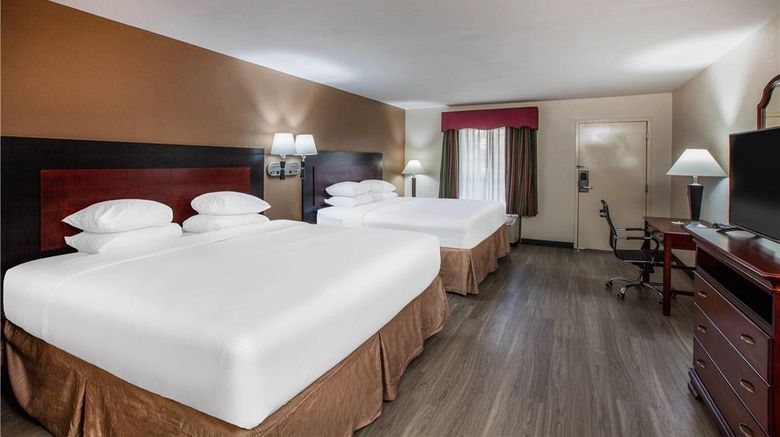 <b>Days Inn & Suites Tyler Room</b>. Images powered by <a href="https://iceportal.shijigroup.com/" title="IcePortal" target="_blank">IcePortal</a>.