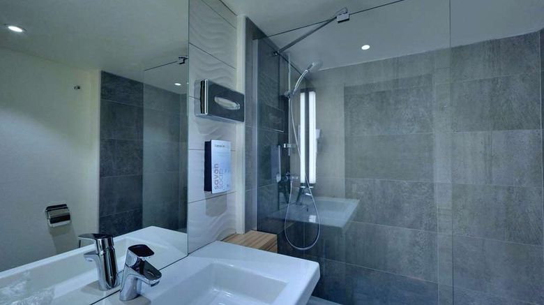 <b>Campanile Orleans Centre Gare Room</b>. Images powered by <a href="https://iceportal.shijigroup.com/" title="IcePortal" target="_blank">IcePortal</a>.