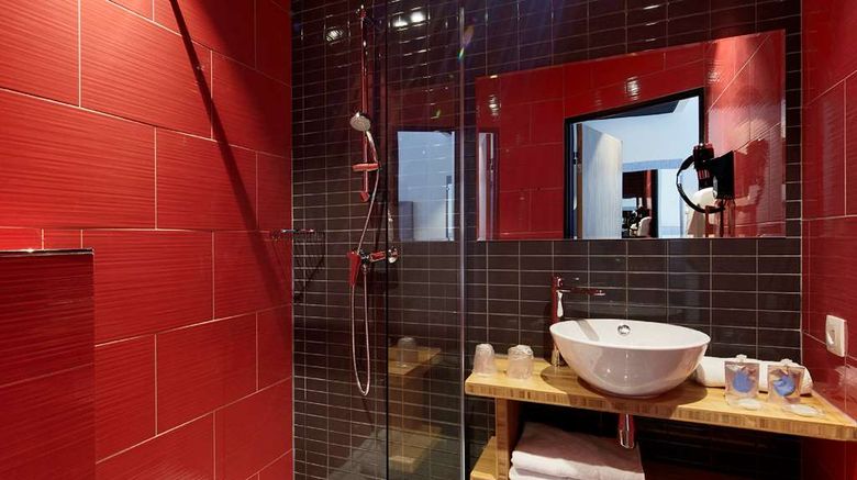 <b>Kyriad Marseille Blancarde-Timone Room</b>. Images powered by <a href="https://iceportal.shijigroup.com/" title="IcePortal" target="_blank">IcePortal</a>.